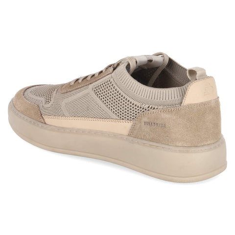Low-Top Sneaker