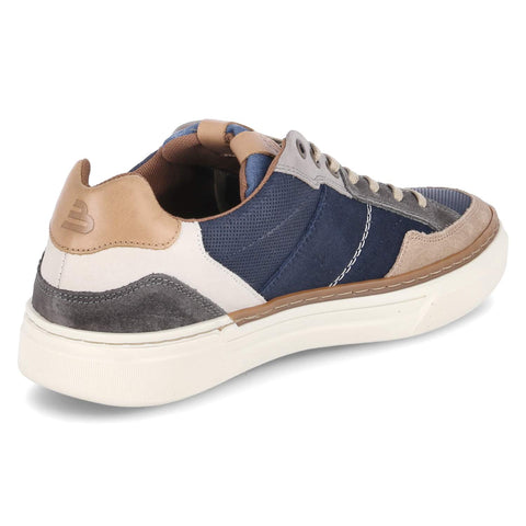 Low-Top Sneaker
