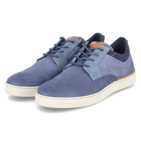 Low-Top Sneaker