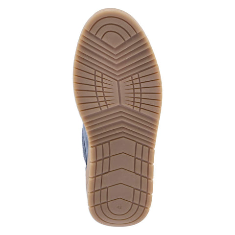 Low-Top Sneaker