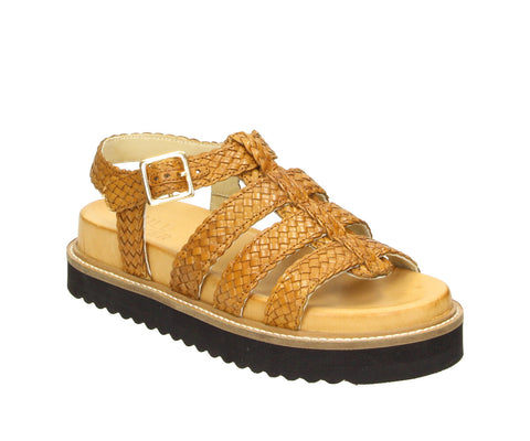 Make a stylish impression with the 6GL0091002 3300 cognac gladiator-style sandal. Featuring beautifully woven straps in a warm cognac hue and an adjustable buckle closure, this sandal pairs a bold design with everyday comfort. The flatform sole adds just the right amount of height to elevate any summer look.

Material
Crafted with premium materials for durability and a refined finish.

Specifications

Gladiator-inspired woven straps in rich cognac.
Adjustable buckle closure for a secure, custom fit.
Flatfor