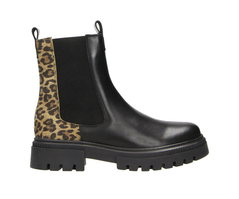 6LT0011301 2139 Black-Leopard