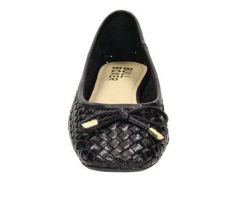 Elevate your footwear collection with the Bullboxer 6YY0842002 2100 Black Leather Interwoven Ballerina. Crafted from high-quality black leather, this ballerina features a sleek interwoven design that exudes sophistication and timeless style. Whether you're dressing up for a formal event or keeping it casual, these shoes add a touch of elegance to any outfit, offering the perfect balance of comfort and chic appeal.