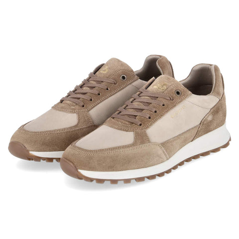 Low-Top Sneaker