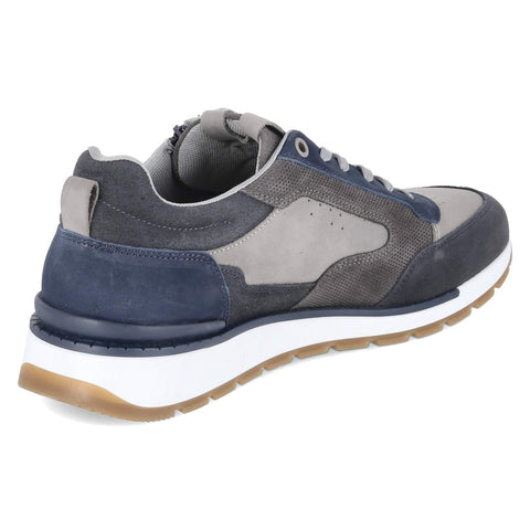Low-Top Sneaker