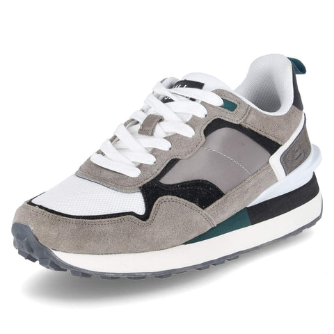 Low-Top Sneaker