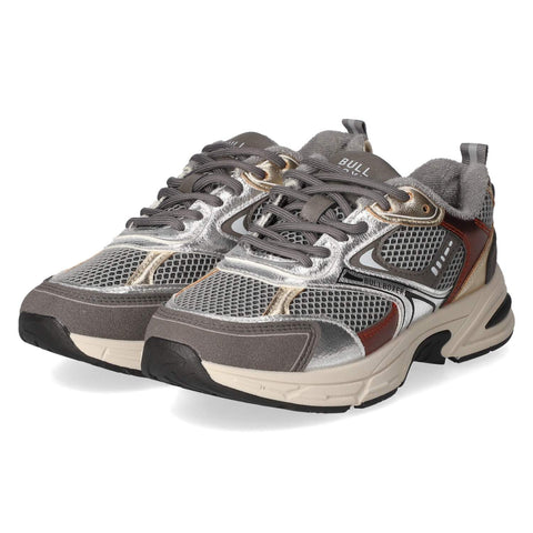 Low-Top Sneaker