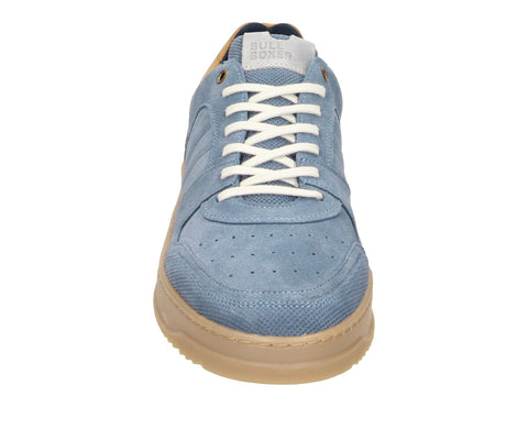 The Bullboxer 7CI0020101 4545 Jeans-Jeans Leather Suede Men's Sneaker is perfect for anyone who loves relaxed and stylish footwear. Made with jeans-colored leather and suede, this sneaker is ideal for casual outings, whether you’re in the city or exploring new places.