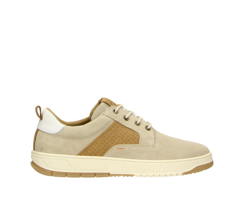 The Bullboxer 7CI0020102 3432 Beige-Camel Leather Nubuck Men's Sneaker effortlessly combines contemporary elegance with classic appeal. Featuring a soft beige and camel leather nubuck upper, this sneaker offers a warm, versatile color palette that complements a variety of outfits. Whether you're out for a casual day or a laid-back evening, this sneaker ensures you stay stylish and comfortable.