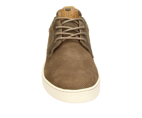 The Bullboxer 7CI0030101 3500 Dark Brown Leather Men's Sneaker combines classic charm with modern versatility. Featuring a rich dark brown leather upper, this sneaker offers a refined, sophisticated look that works effortlessly with both casual and smart-casual outfits. Perfect for any occasion, it ensures you stay stylish and comfortable all day long.