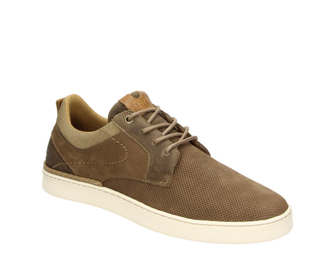 The Bullboxer 7CI0030101 3500 Dark Brown Leather Men's Sneaker combines classic charm with modern versatility. Featuring a rich dark brown leather upper, this sneaker offers a refined, sophisticated look that works effortlessly with both casual and smart-casual outfits. Perfect for any occasion, it ensures you stay stylish and comfortable all day long.