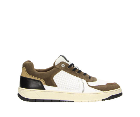 The Bullboxer 7LT0010101 1135 White-Dark Brown Leather Men's Sneaker is a great mix of casual and classy. With a clean white leather design and dark brown details, it’s easy to pair with any outfit, whether you’re running errands or heading out with friends.