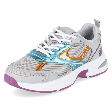 Low-Top Sneaker