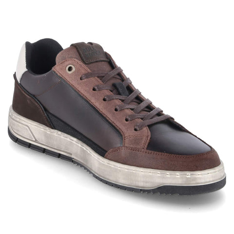 Low-Top Sneaker
