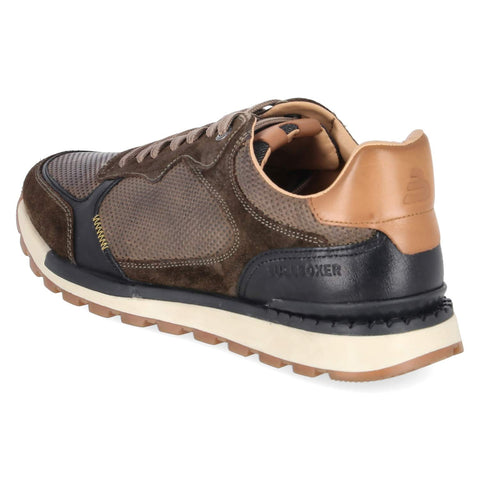 Low-Top Sneaker