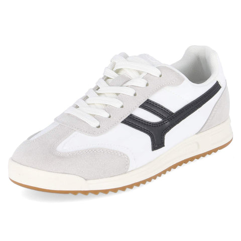 Low-Top Sneaker