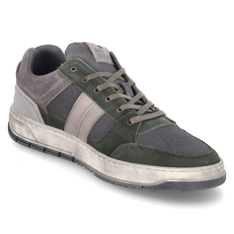 Low-Top Sneaker