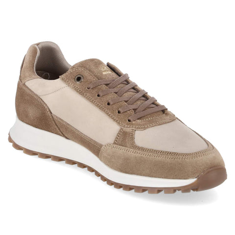 Low-Top Sneaker