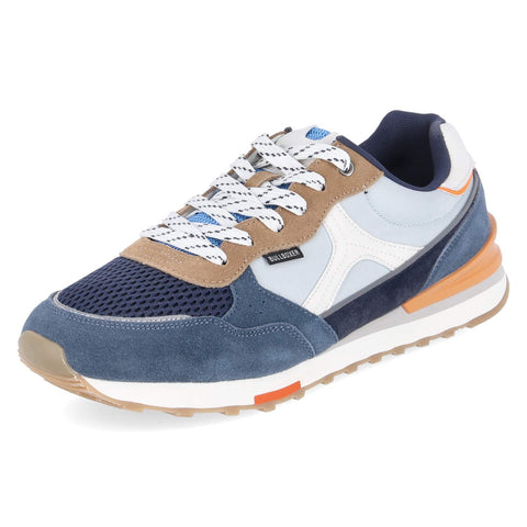 Low-Top Sneaker