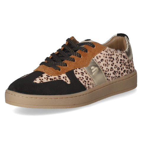 Low-Top Sneaker