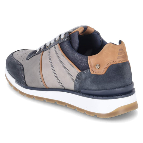 Low-Top Sneaker