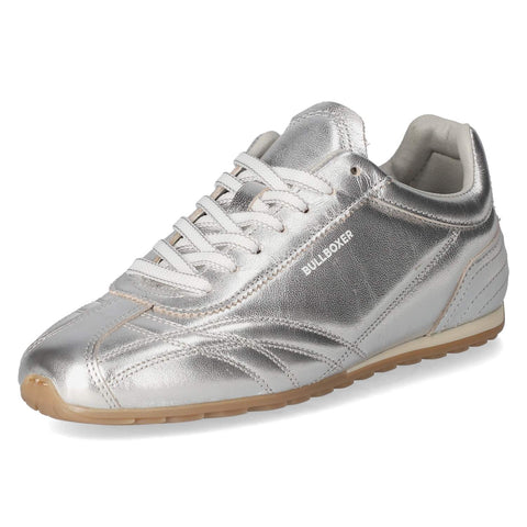 Low-Top Sneaker