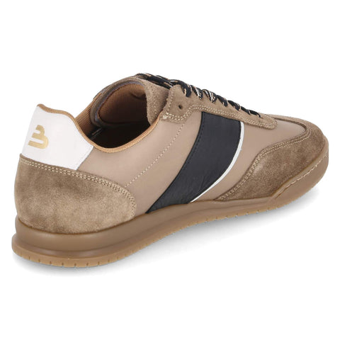 Low-Top Sneaker