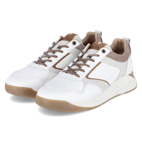 Low-Top Sneaker