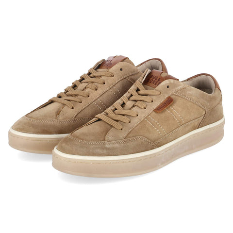 Low-Top Sneaker
