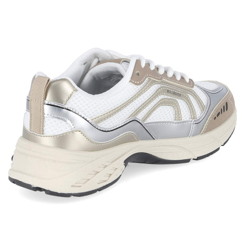 Low-Top Sneaker