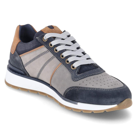 Low-Top Sneaker