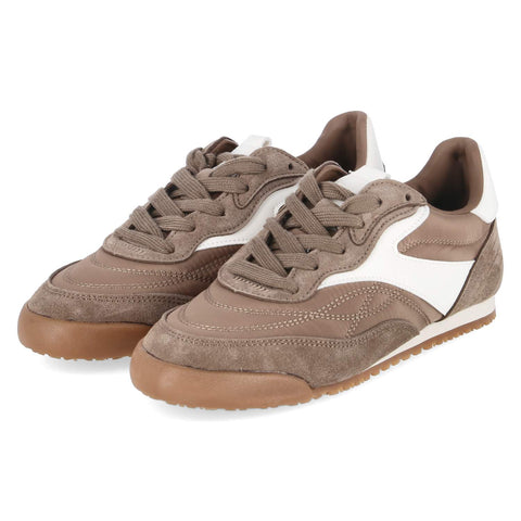 Low-Top Sneaker