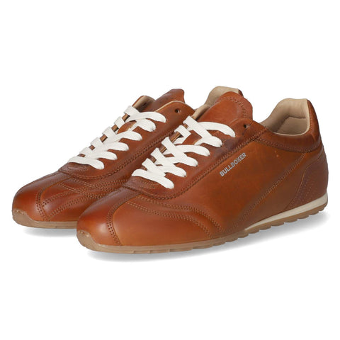 Low-Top Sneaker