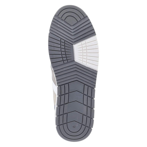 Low-Top Sneaker
