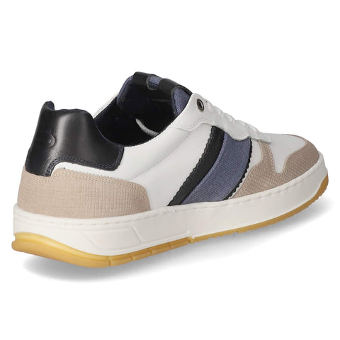 Low-Top Sneaker