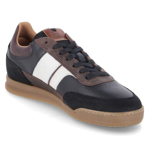 Low-Top Sneaker