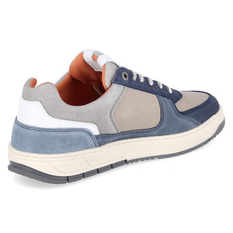 Low-Top Sneaker