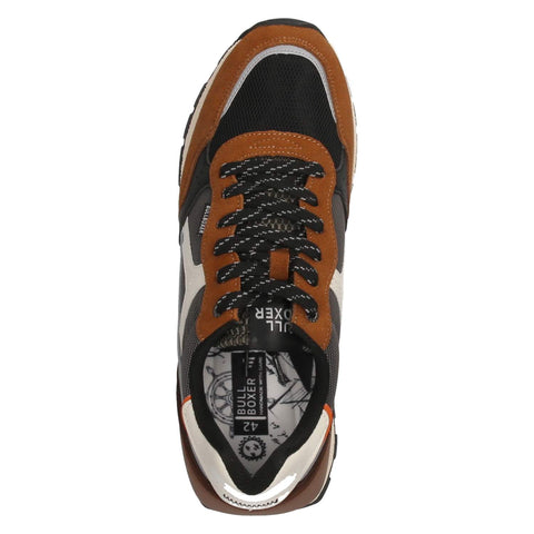 Low-Top Sneaker