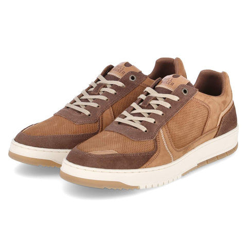 Low-Top Sneaker
