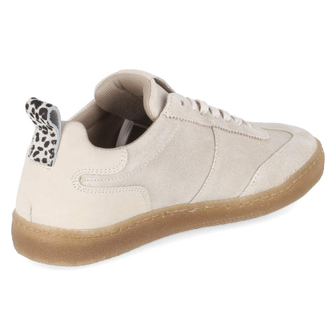 Low-Top Sneaker