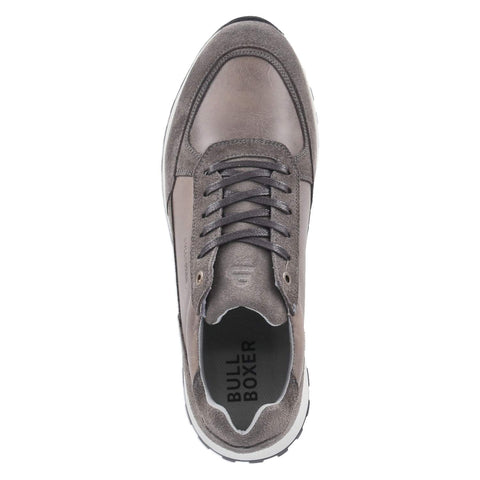 Low-Top Sneaker