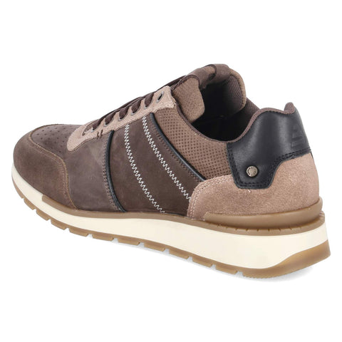Low-Top Sneaker