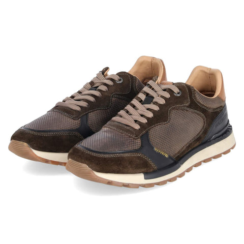 Low-Top Sneaker