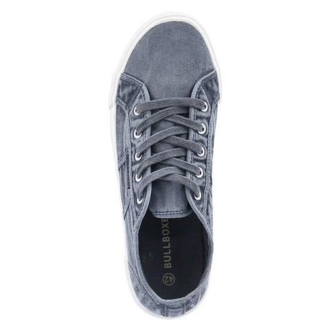 Low-Top Sneaker