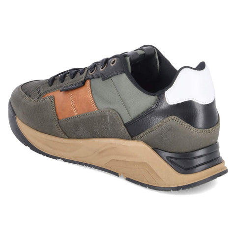 Low-Top Sneaker