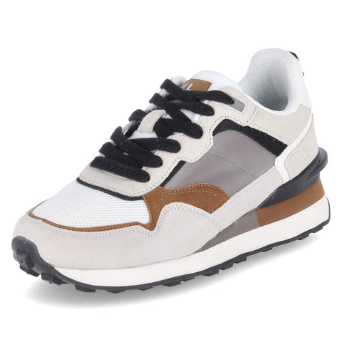 Low-Top Sneaker