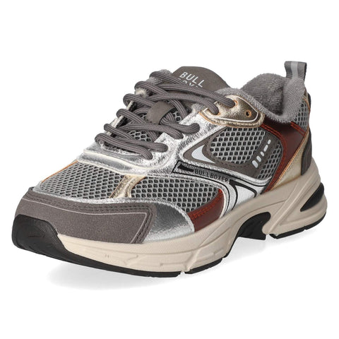 Low-Top Sneaker