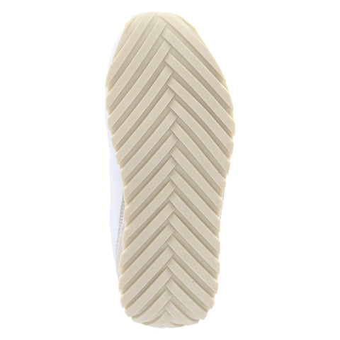 Low-Top Sneaker