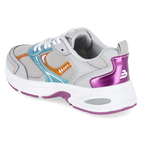 Low-Top Sneaker