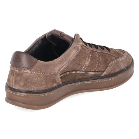 Low-Top Sneaker